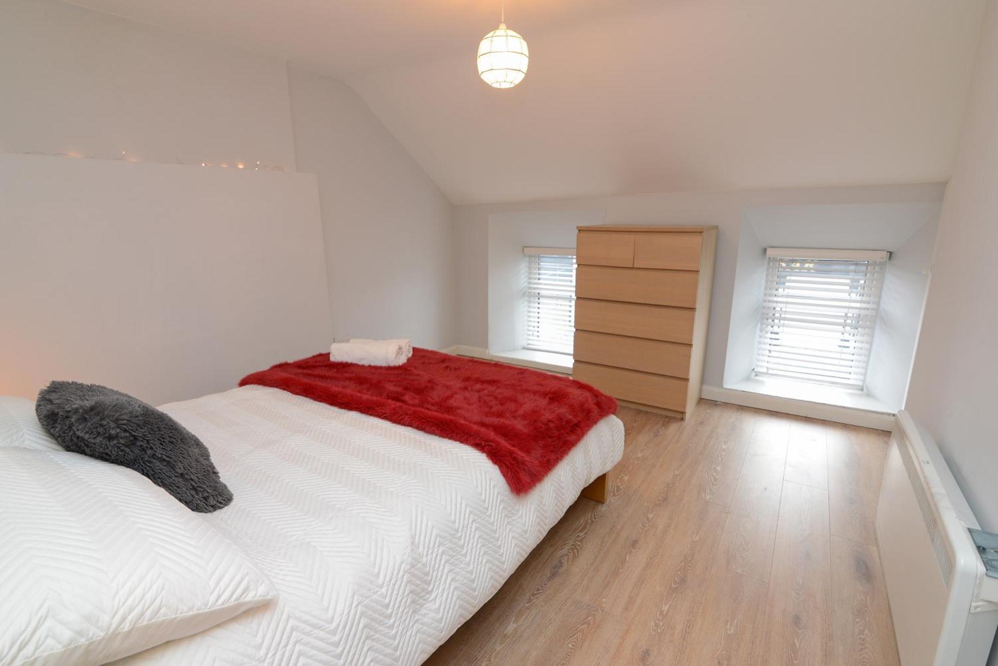 גלוואיי The Red Keep Fab Location - Two Bed - Two Bathrooms -Townhouse מראה חיצוני תמונה