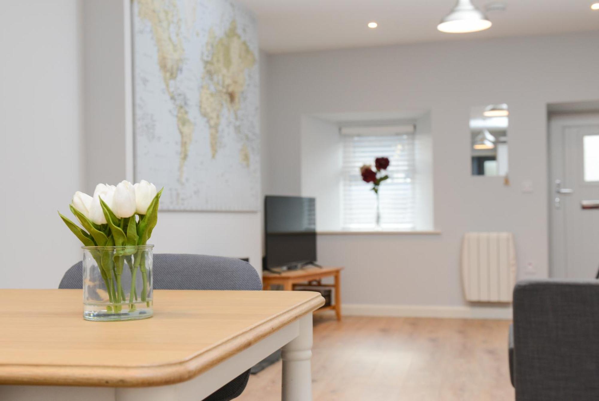 גלוואיי The Red Keep Fab Location - Two Bed - Two Bathrooms -Townhouse מראה חיצוני תמונה
